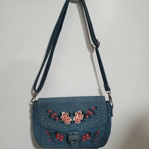 ♥️ 2/$25 Vintage Denim Floral Embroidered Studded Purse